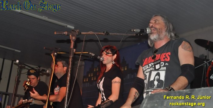 Galeria de Fotos do Show das Velhas Virgens, Jack Flash e Ozzmozzys no Centro em Itapira/SP